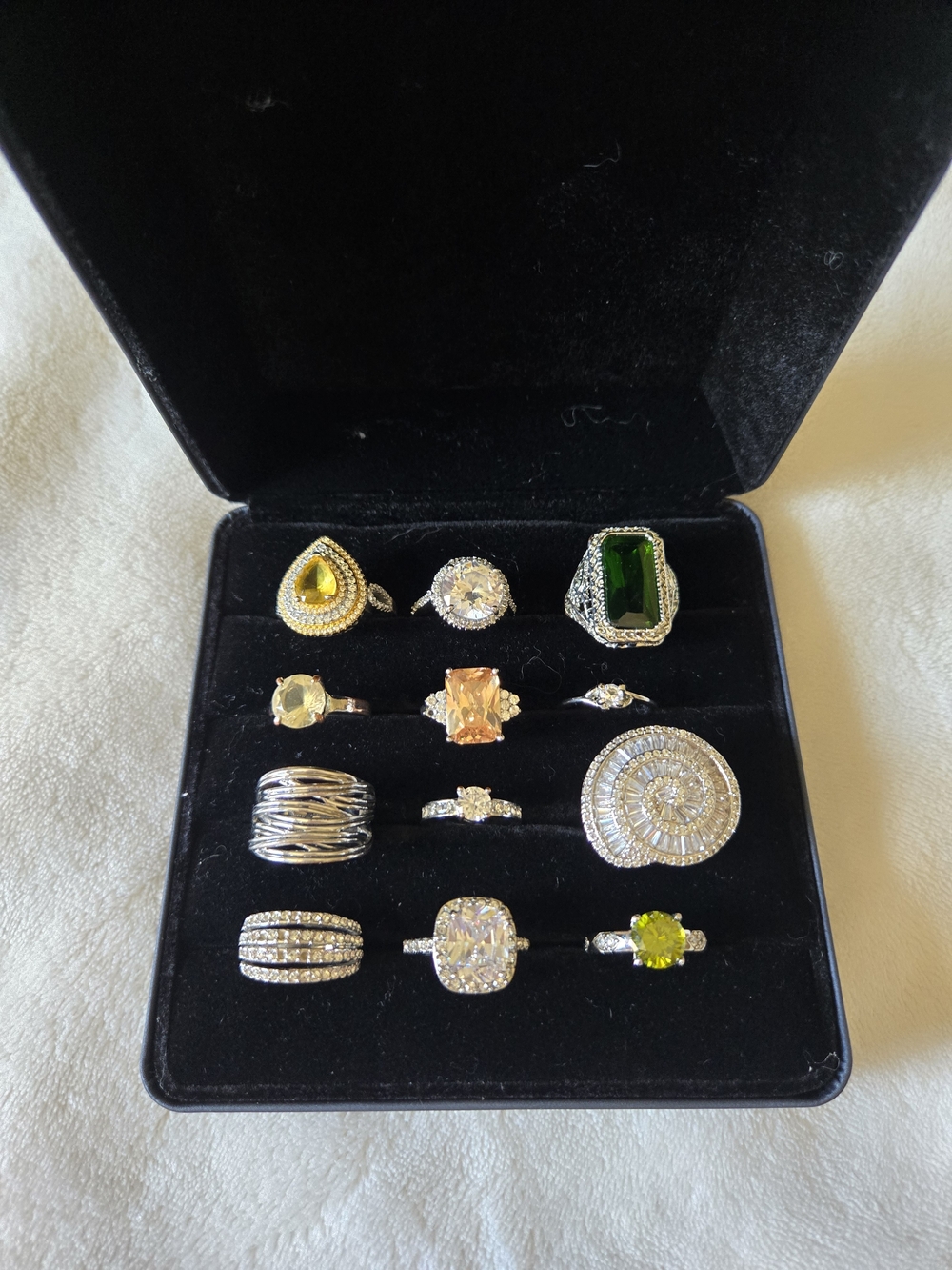 Ring Lot - Picture 2 of 2